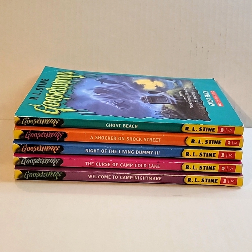 (5) GooseBumps Books Lot R. L. STINE